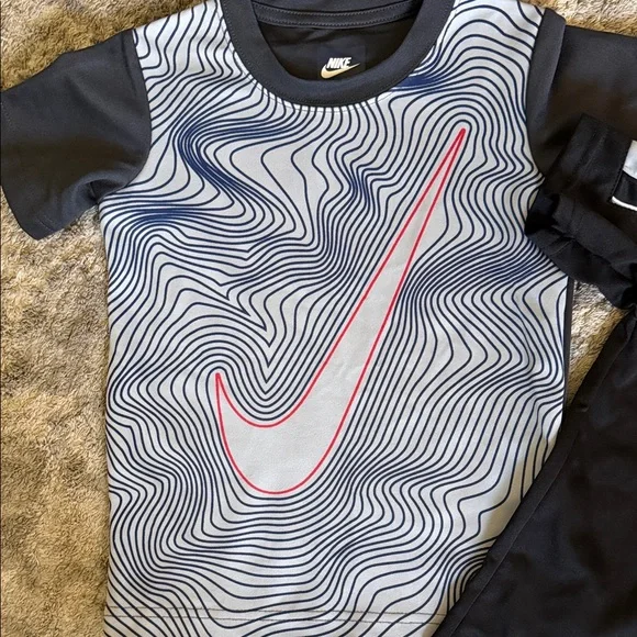 Nike & Jordan Kids Shirts - Black and Gray - Picture 4 of 6